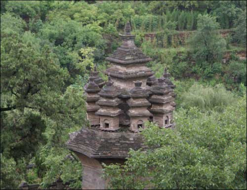 济南著名景区--九顶塔